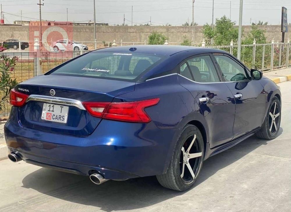 Nissan Maxima